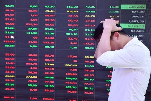 Cổ phiếu PNJ "thủng" đáy thuế quan, mất hơn một nửa giá trị từ đỉnh