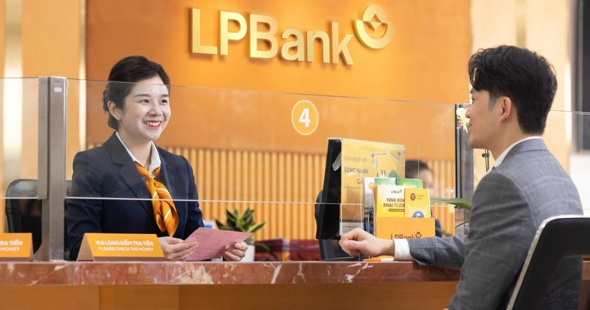 Tiền lương nhân viên LPBank có thể mua hơn 2 chỉ vàng SJC