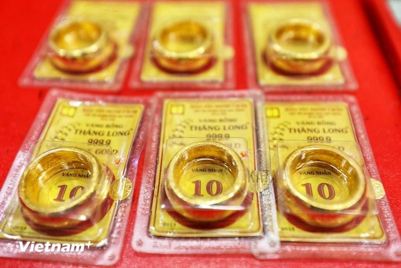 Giá vàng SJC lao dốc, thấp hơn vàng nhẫn tới 3,5 triệu đồng mỗi lượng