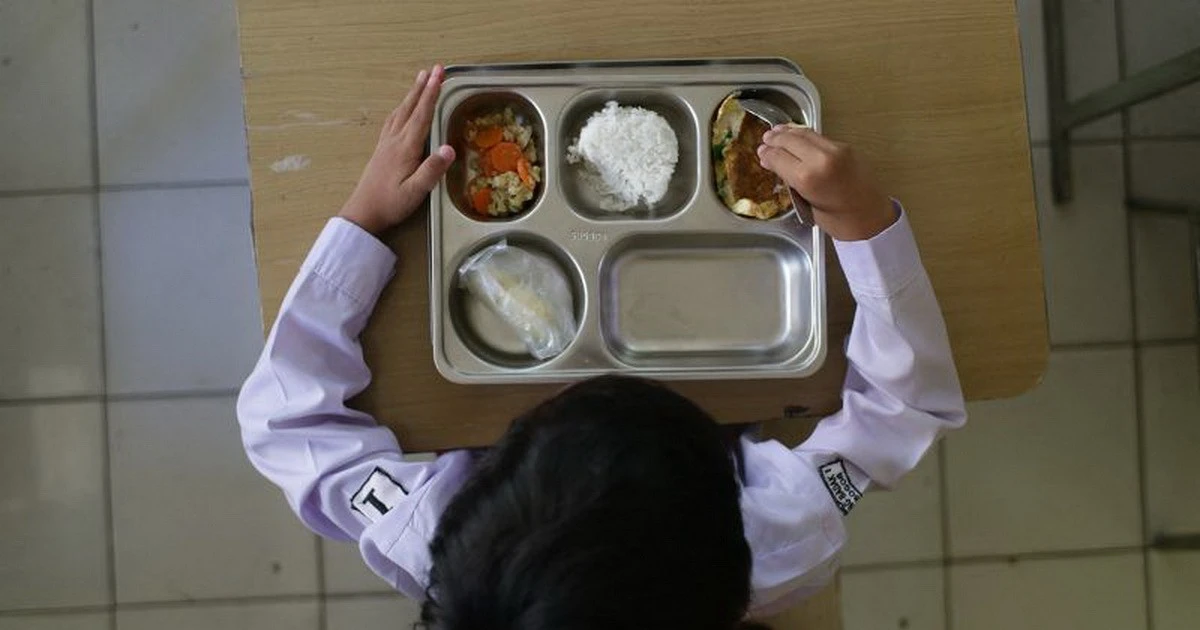 Gần 2.000 người nghi ngộ độc sau khi dùng bữa ăn miễn phí tại Indonesia