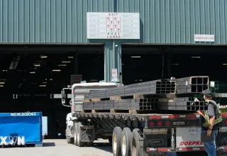 Canada: Sản xuất đạt mức cao kỷ lục bất chấp thuế quan