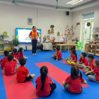 HOẠT ĐỘNG GIÁO DỤC: kỸ NĂNG PHÒNG CHỐNG ĐUỐI NƯỚC CHO TRẺ 5-6 TUỔI