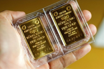 Vàng thế giới giảm hơn 1%, vàng SJC lao dốc hơn 5% về gần 139 triệu đồng/lượng