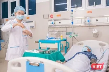 Hà Nội yêu cầu bác sĩ giỏi phải ưu tiên khám chữa cho người có thẻ BHYT