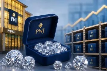Nhiều người mang kim cương tới bán lại cho PNJ