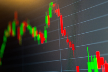 VN-Index hụt bước trước ngưỡng 1,800 điểm, nhóm Vingroup kéo chỉ số giảm gần 39 điểm