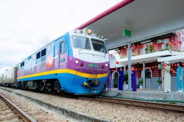 Khai trương đoàn tàu du lịch “Phong Nha – Cố đô Huế: Hành trình di sản thế giới”