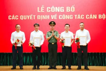 FPT Telecom có 4 phó tổng giám đốc mới