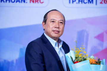 NRC vẫn nợ thuế trăm tỷ, cổ phiếu gần chia đôi sau khi ông Đỗ Thành Nhân xuất hiện