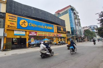 Tín hiệu dòng tiền từ quyết định mua bán cổ phiếu MWG, DMX của ban lãnh đạo