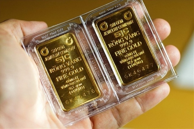 Vàng thế giới giảm hơn 1%, vàng SJC lao dốc hơn 5% về gần 139 triệu đồng/lượng