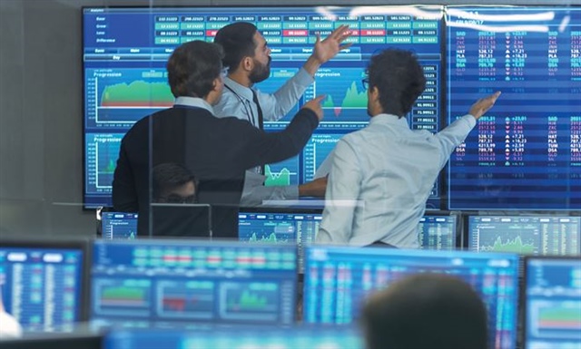 Góc nhìn 12/06: VN-Index đang hình thành đáy quanh ngưỡng 1,800?
