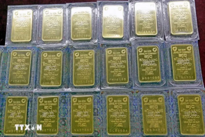 Giá vàng SJC lao dốc cuối tuần sau khi vượt mốc 151 triệu đồng một lượng