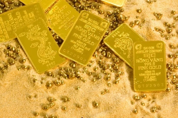 Giá vàng SJC hôm nay điều chỉnh nhẹ, giao dịch quanh mốc 148 triệu đồng/lượng