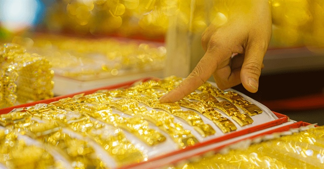 Giá vàng hôm nay 1/7/2026: Đồng loạt giảm, trong nước lùi về hơn 146 triệu/lượng