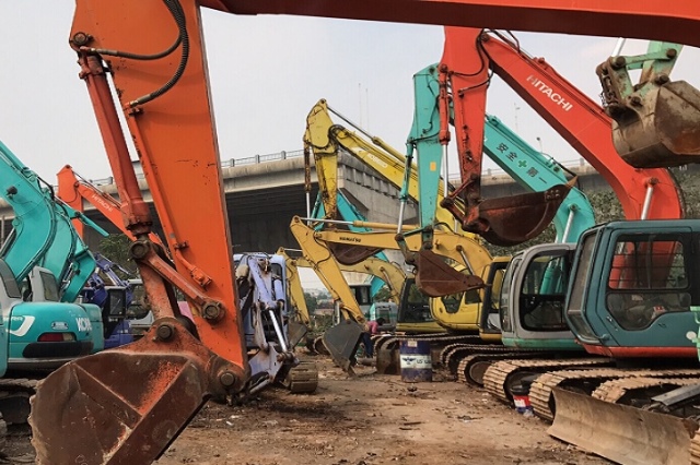 Một doanh nghiệp kinh doanh máy xúc báo lỗ quý 2 do đầu tư chứng khoán
