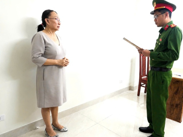 Khởi tố chủ tiệm vàng Kim Lý, Ngọc Tâm, Nga Châu Âu vì liên quan đường dây buôn lậu kim cương 1,500 tỷ
