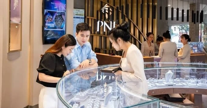 PNJ nói gì về mối quan hệ với Người Bạn Vàng và chuỗi kim cương Cashion?