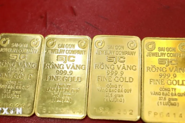 Giá vàng SJC đi ngang, giao dịch ở ngưỡng 146 triệu đồng mỗi lượng