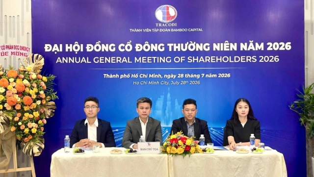 ĐHĐCĐ Tracodi: Đối mặt loạt chất vấn, lãnh đạo ví công ty như "con thuyền đi qua sóng lớn"