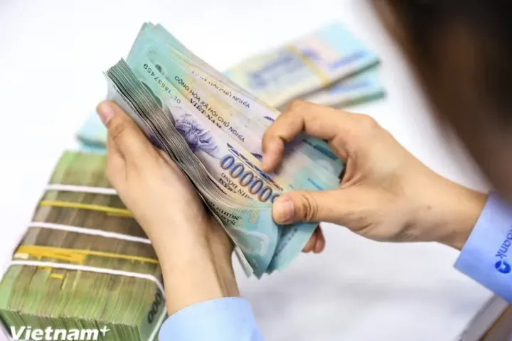 Lãi suất ngân hàng ngày 18/8: Nhiều ngân hàng áp mức trần cho kỳ hạn ngắn