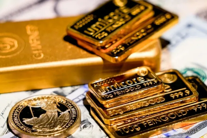 Giá vàng hôm nay 20/8: Vàng thế giới vượt mốc 4.500 USD, SJC tăng 3,8 triệu đồng/lượng