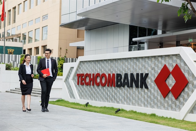 Techcombank chia cổ tức bằng cổ phiếu để tăng vốn dẫn đầu nhóm ngân hàng tư nhân