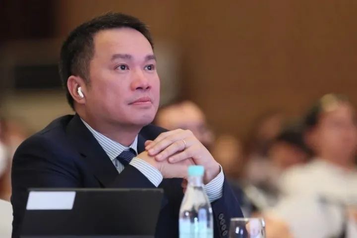 Gia đình Chủ tịch Techcombank Hồ Hùng Anh "bỏ túi" thêm 3.000 tỷ đồng trong một ngày