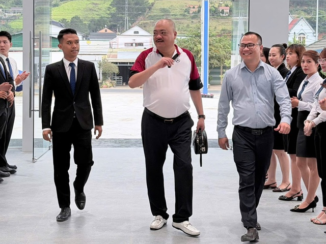 Dòng xe MG sa sút, Chủ tịch HAX Đỗ Tiến Dũng rót thêm tiền vào chuỗi đại lý VinFast