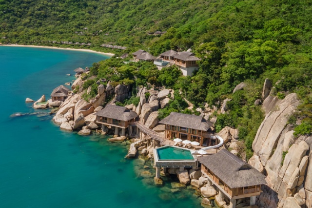 Chủ dự án Six Senses Ninh Van Bay bị phạt vì công bố thông tin sai lệch, cổ phiếu kẹt trong diện cảnh báo