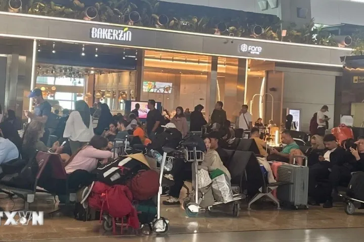 Indonesia giám sát 24/24 hoạt động của núi lửa Anak Krakatau