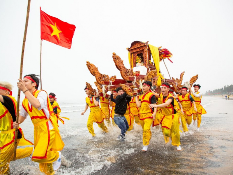 Tiếng sóng Lạch Cờn và bài thánh ca của tình người