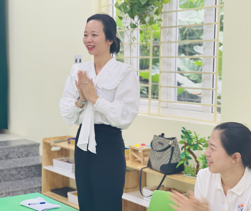 TRƯỜNG MẦM NON CỔ LOA TỔ CHỨC TẬP HUẤN CHUYÊN ĐỀ:  “CÁCH SỬ DỤNG NGUYÊN VẬT LIỆU RỜI TRONG THỰC HIỆN CHUYÊN ĐỀ XÂY DỰNG TRƯỜNG MẦM NON LẤY TRẺ LÀM TRUNG TÂM” NĂM HỌC 2022 – 2023.