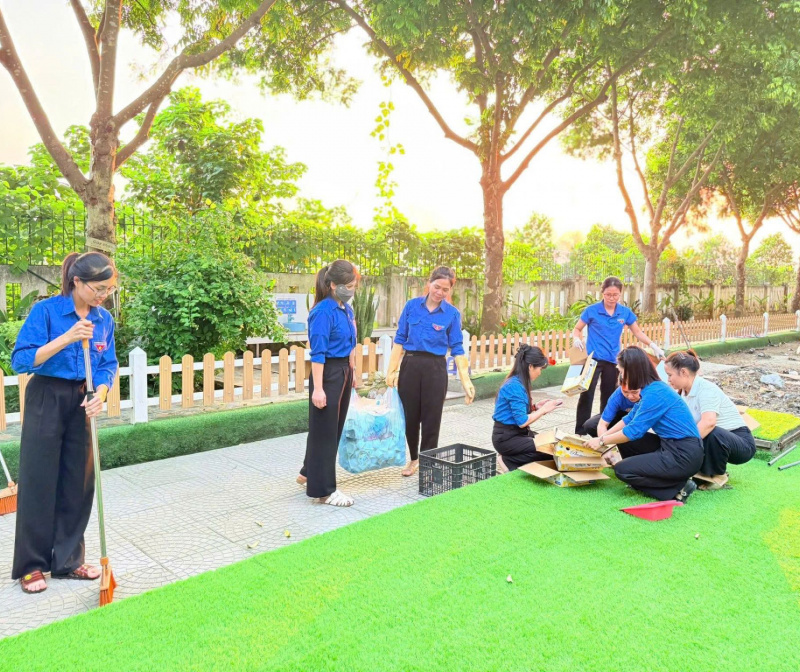 ĐOÀN TRƯỜNG MN CỔ LOA RA QUÂN “NGÀY CHỦ NHẬT XANH”