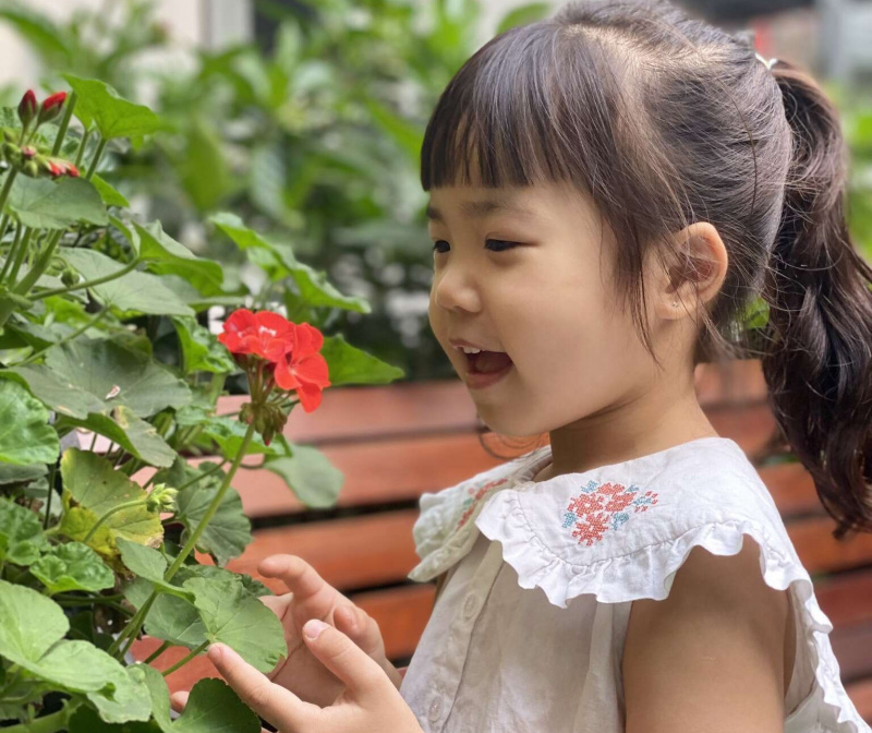 Đầu tuần thật vui của bé