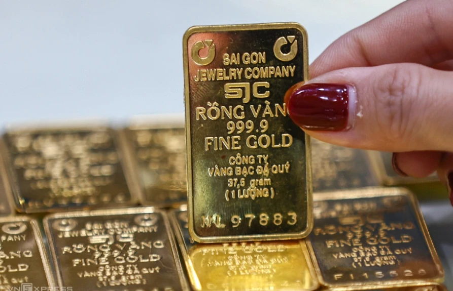 Giá vàng SJC hôm nay giảm thêm 3,5 triệu đồng/lượng
