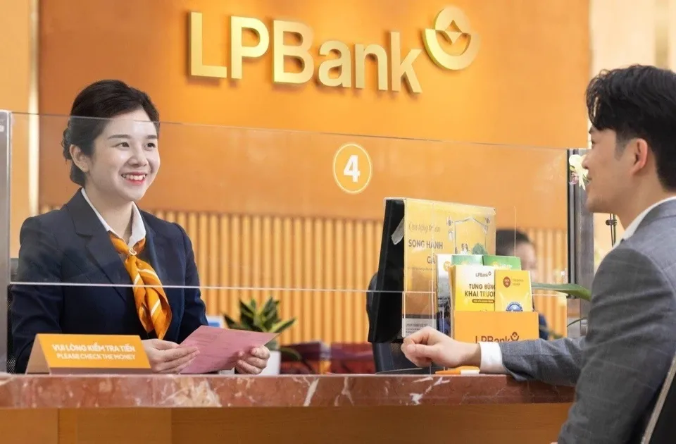 Tiền lương nhân viên LPBank có thể mua hơn 2 chỉ vàng SJC