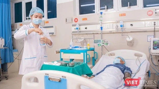 Hà Nội yêu cầu bác sĩ giỏi phải ưu tiên khám chữa cho người có thẻ BHYT