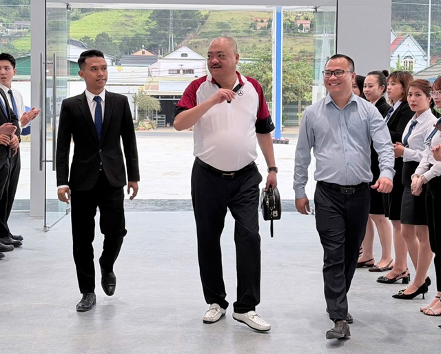 Dòng xe MG sa sút, Chủ tịch HAX Đỗ Tiến Dũng rót thêm tiền vào chuỗi đại lý VinFast