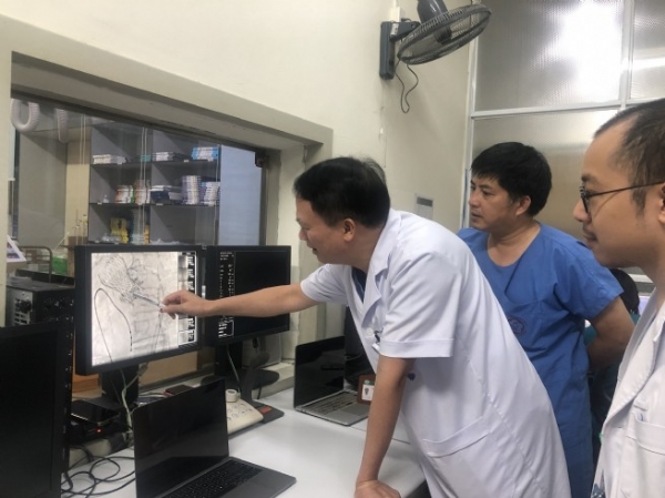 Lần đầu tiên tại Việt Nam thay van trong van động mạch chủ